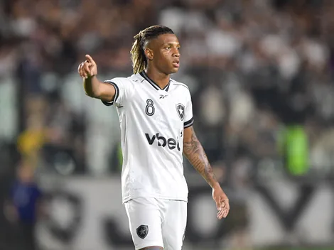 Arsenal mantém contato com Danilo e estuda proposta milionária ao Botafogo