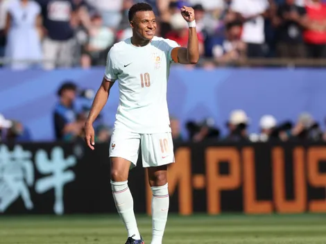 Mbappé supera pênalti perdido e abre classificação da França