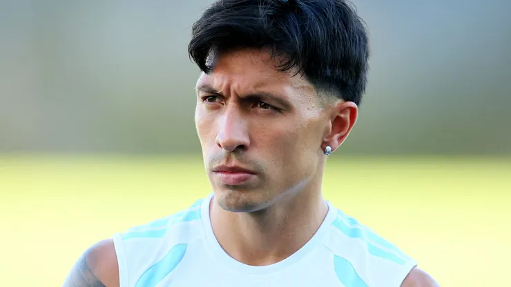 KANSAS CITY, KANSAS - JULY 10: Lisandro Martinez #6 of Argentina attends a training session one day ahead of the FIFA World Cup 2026 Quarter Final match at Sporting Kansas City Training Centre on July 10, 2026 in Kansas City, Kansas. (Photo by Kyle Rivas/Getty Images)