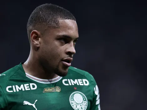 Vitor Roque treina no Palmeiras e avança na recuperação