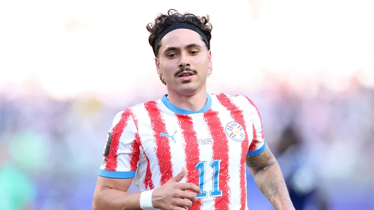 PHILADELPHIA, PENNSYLVANIA - JULY 04: Mauricio #11 of Paraguay during the FIFA World Cup 2026 Round Of 16 match between Paraguay and France at Philadelphia Stadium on July 04, 2026 in Philadelphia, Pennsylvania. (Photo by Justin Setterfield/Getty Images)