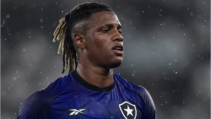 Danilo jogador do Botafogo durante partida contra o Bangu no estadio Engenhao pelo campeonato Carioca 2026. Foto: Thiago Ribeiro/AGIF