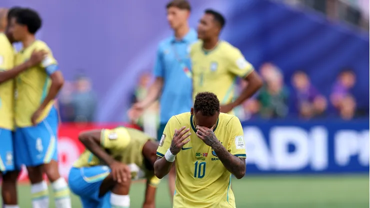 EAST RUTHERFORD, NEW JERSEY - JULY 05: Neymar Jr #10 of Brazil reacts after the 1-2 loss during the FIFA World Cup 2026 Round of 16 match between Brazil and Norway at New York New Jersey Stadium on July 05, 2026 in East Rutherford, New Jersey. (Photo by Buda Mendes/Getty Images)