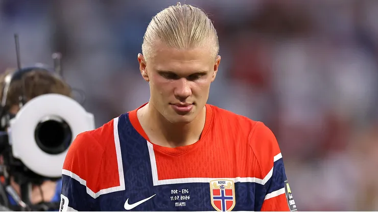 MIAMI GARDENS, FLORIDA - JULY 11: Erling Haaland #9 of Norway reacts after the 1-2 loss during the FIFA World Cup 2026 Quarter Final match between Norway and England at Miami Stadium on July 11, 2026 in Miami Gardens, Florida. (Photo by Buda Mendes/Getty Images)