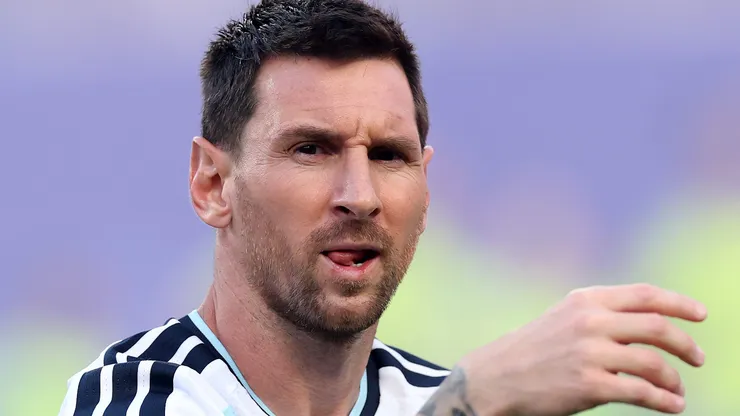 KANSAS CITY, MISSOURI - JULY 11: Lionel Messi #10 of Argentina prepares for kick off before the FIFA World Cup 2026 Quarter Final match between Argentina and Switzerland at Kansas City Stadium on July 11, 2026 in Kansas City, Missouri. (Photo by Carl Recine/Getty Images)