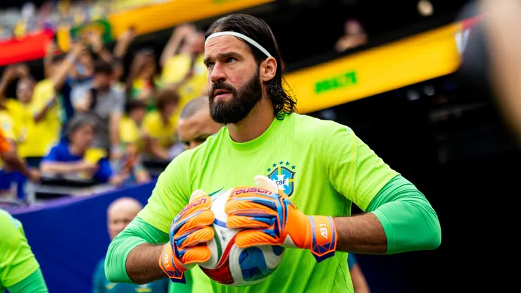 Alisson lamenta queda da Seleção Brasileira na Copa