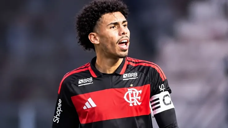 Da Mata, ex-zagueiro do Flamengo.