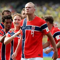 Haaland curte noite com elenco da Noruega após Copa