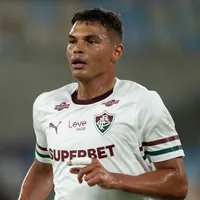 Thiago Silva celebra volta ao Fluminense no Maracanã