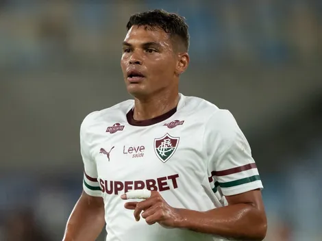 Thiago Silva celebra volta ao Fluminense no Maracanã