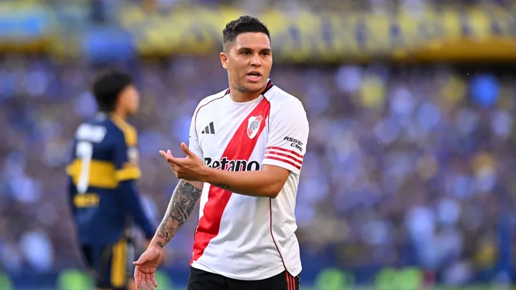 Juan Fernando Quintero (River Plate) reage durante o superclássico contra o Boca Juniors pelo Torneo Apertura (Foto: Rodrigo Valle/Getty Images)