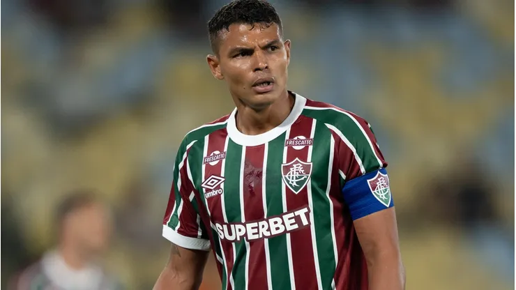 Thiago SIlva durante confronto contra o Ceará no Brasileirão de 2025.