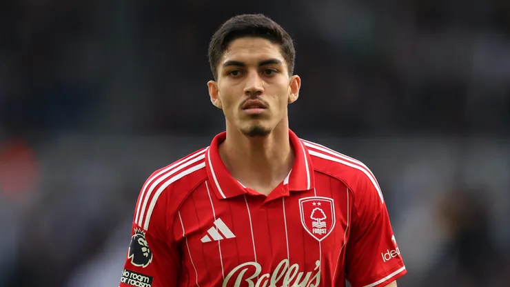 Jair pode voltar ao Brasil para defender o Vasco.