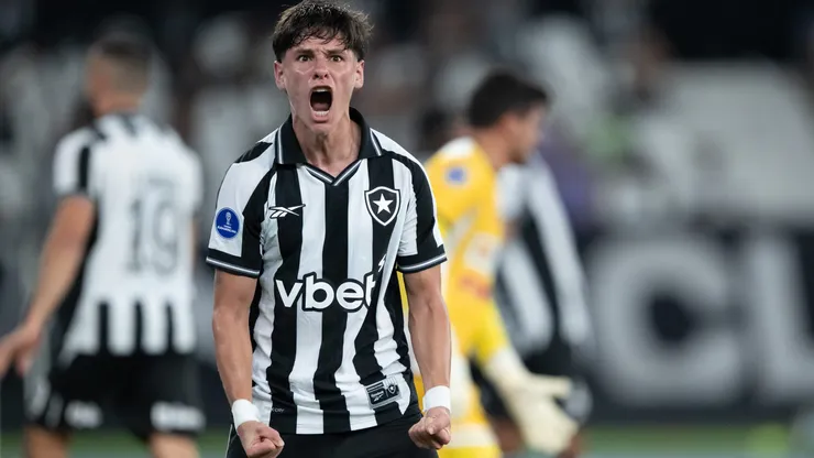 Montoro jogador do Botafogo comemora seu gol durante partida contra o Independiente Petrolero no estadio Engenhao pelo campeonato Copa Sul-Americana 2026.