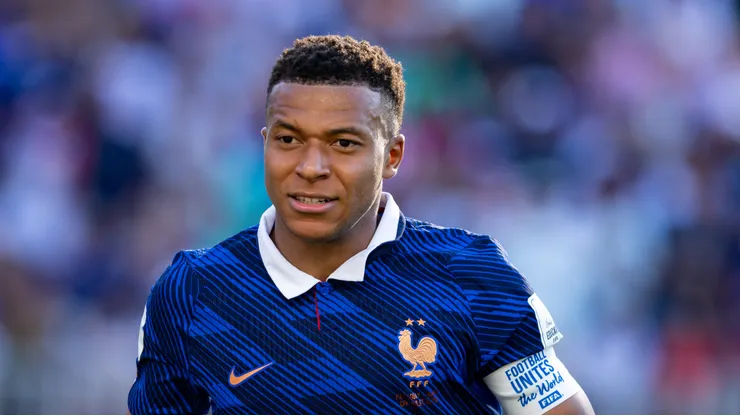 Mbappé está pronto para França x Espanha.