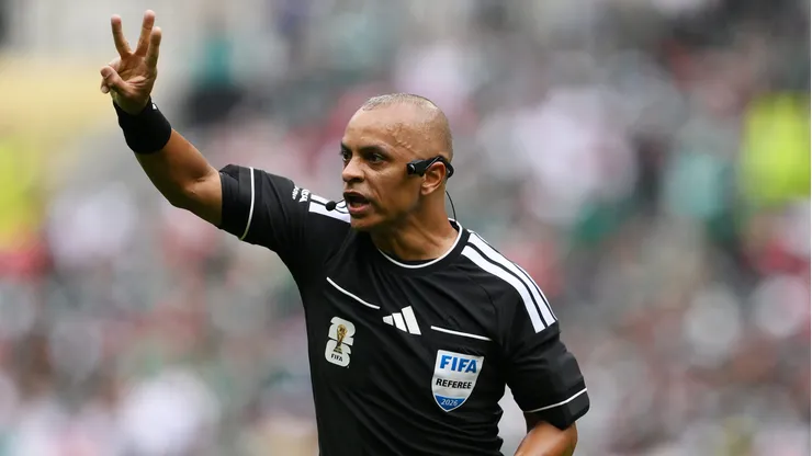 Wilton Pereira Sampaio pode apitar a final da Copa do Mundo de 2026.