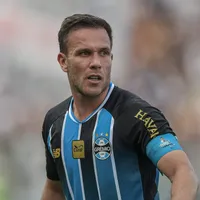 Corinthians pede para Arthur esperar fim do transfer ban
