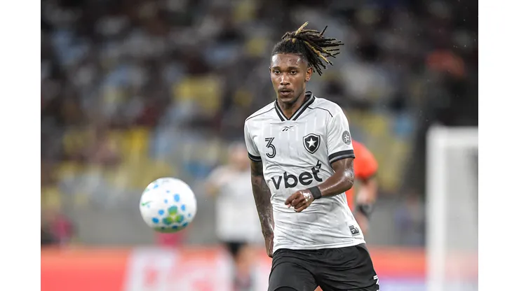 RJ - RIO DE JANEIRO - 12/02/2026 - BRASILEIRO A 2026, FLUMINENSE X BOTAFOGO - Ythallo jogador do Botafogo durante partida contra o Fluminense no estadio Maracana pelo campeonato Brasileiro A 2026. Foto: Thiago Ribeiro/AGIF