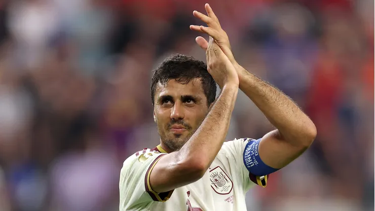 ARLINGTON, TEXAS - JULY 14: Rodri #16 of Spain applauds fans after the 2-0 victory during the FIFA World Cup 2026 Semi Final match between France and Spain at Dallas Stadium on July 14, 2026 in Arlington, Texas. (Photo by Florencia Tan Jun/Getty Images)