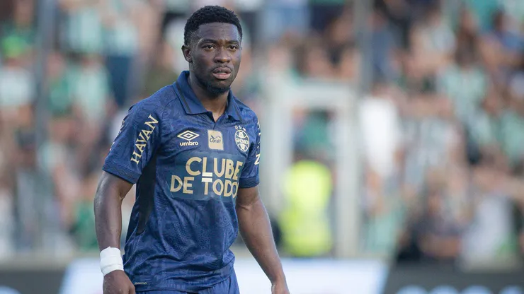 Francis Amuzu jogador do Gremio durante partida contra o Juventude no estadio Alfredo Jaconi pelo campeonato Gaucho 2026.