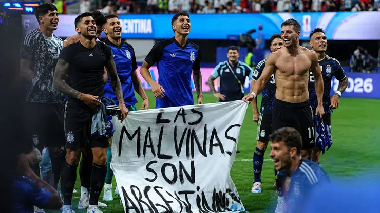 Argentina com a faixa (1). Foto: Thomas Coex/AFP