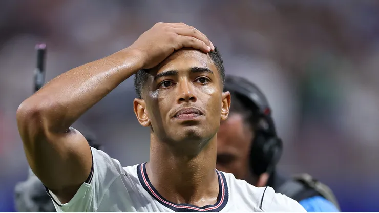ATLANTA, GEORGIA - JULY 15: Jude Bellingham #10 of England reacts after the 1-2 loss during the FIFA World Cup 2026 Semi Final match between England and Argentina at Atlanta Stadium on July 15, 2026 in Atlanta, Georgia. (Photo by Justin Setterfield/Getty Images)