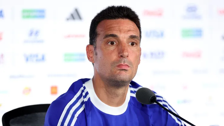 Scaloni se pronuncia sobre polêmicas envolvendo a Argentina.