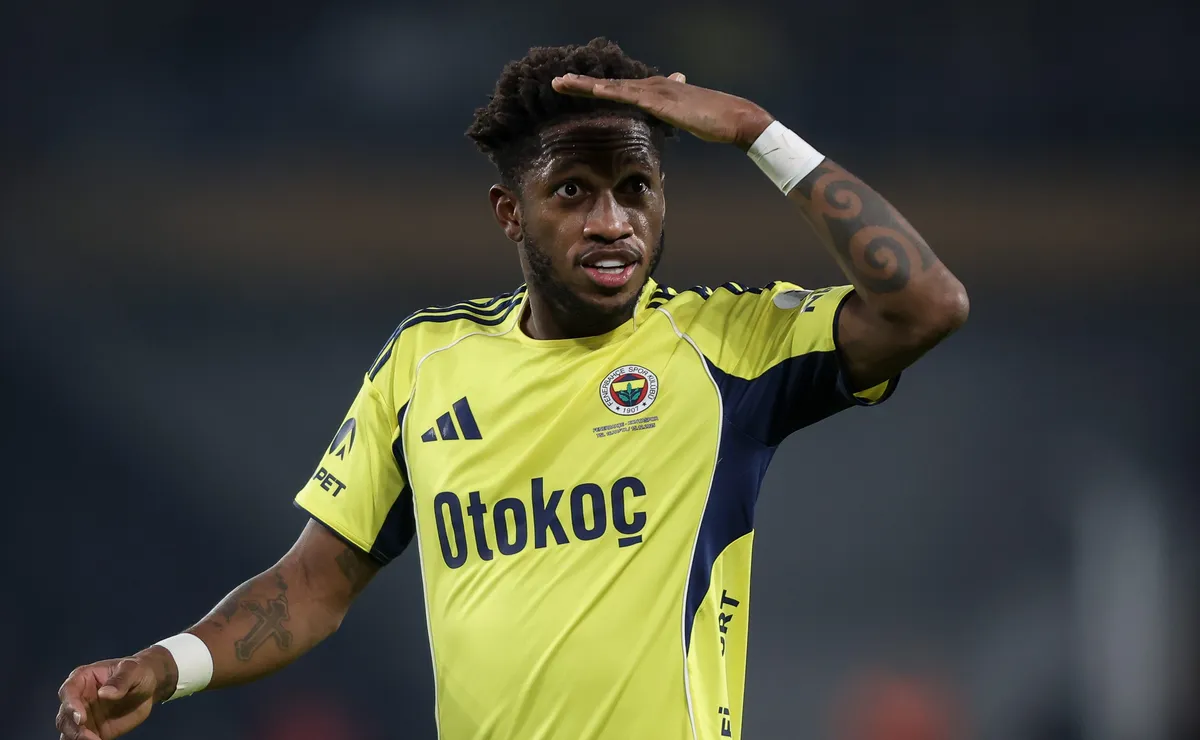 Photo: antenadosnofutebol.com.br ISTANBUL, TURKEY - DECEMBER 15: Fred of Fenerbahce reacts during the Trendyol Süper Lig match between Fenerbahce SK and