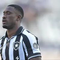 Botafogo estuda rescisão com Bastos