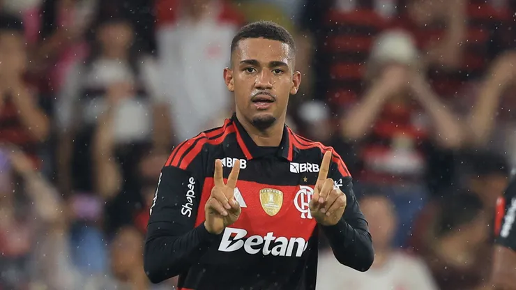 Samuel Lino fala sobre titularidade - Foto: Wagner Meier/Getty Images