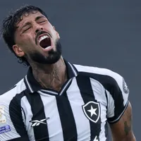 Barboza critica Botafogo por trocar foto no Nilton Santos