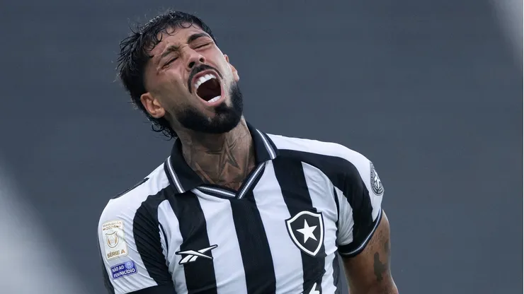 Alexander Barboza, do Palmeiras, critica decisão do ex-clube
