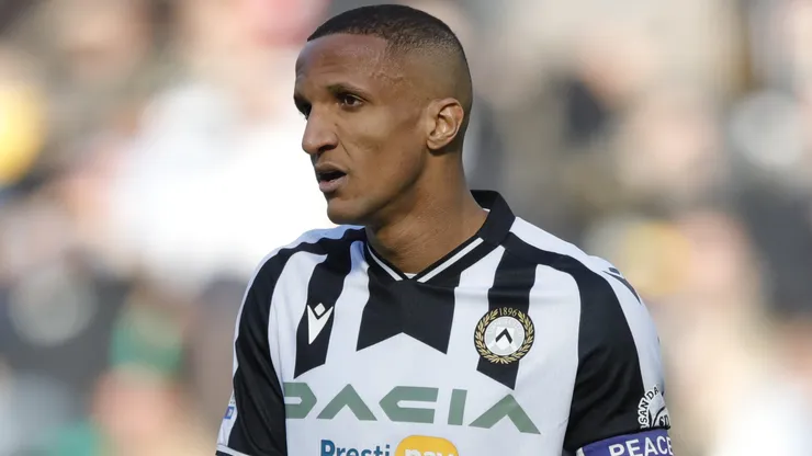 Rodrigo Becão durante confronto entre Udinese e Sassuolo no Campeonato Italiano 2022/23.