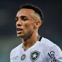 Botafogo toma decisão e estuda renovar com Marçal por mais uma temporada