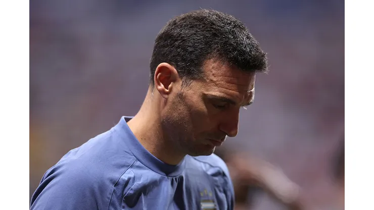ATLANTA, GEORGIA - JULY 07: Lionel Scaloni, Head Coach of Argentina, reacts at half time during the FIFA World Cup 2026 Round of 16 match between Argentina and Egypt at Atlanta Stadium on July 07, 2026 in Atlanta, Georgia. (Photo by Buda Mendes/Getty Images)