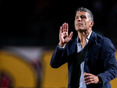 Vasco aguarda Pedro Emanuel para ir ao mercado
