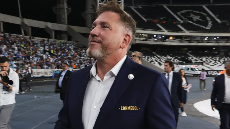 Presidente da Conmebol durante a Recopa Sul-Americana de 2025 entre Botafogo e Racing.