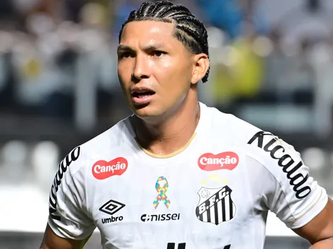 Rony, hoje no Santos, relembra negociações com o Corinthians