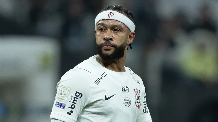 Memphis Depay jogador do Corinthians lamenta durante partida contra o Atletico-MG no estadio Arena Corinthians pelo campeonato Brasileiro A 2026. Foto: Joisel Amaral/AGIF