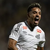 Gabriel Menino mira Copa de 2030 como lateral-direito