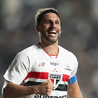 Rafinha acredita na renovação de Calleri com o São Paulo