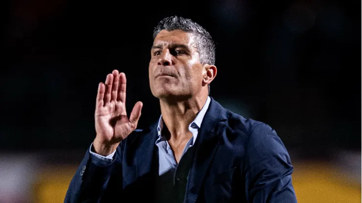 Pedro Emanuel tecnico do Vasco durante partida contra o Vitoria no estadio Barradao pelo campeonato Brasileiro A 2026. Foto: Jhony Pinho/AGIF