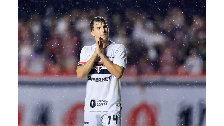 SP - SAO PAULO - 07/02/2026 - PAULISTA 2026, SAO PAULO X PRIMAVERA - Gonzalo Tapia jogador do Sao Paulo lamenta durante partida contra o Primavera no estadio Morumbi pelo campeonato Paulista 2026. Foto: Marcello Zambrana/AGIF
