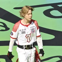 Jimin supera Messi no leilão oficial da Copa