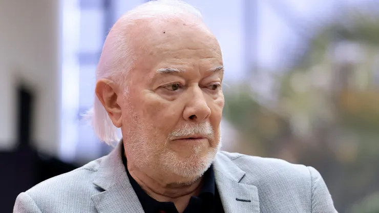 Massis pode ser expulso do São Paulo.
