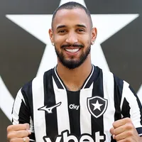 Botafogo busca novo zagueiro no mercado após Lucas Monzón