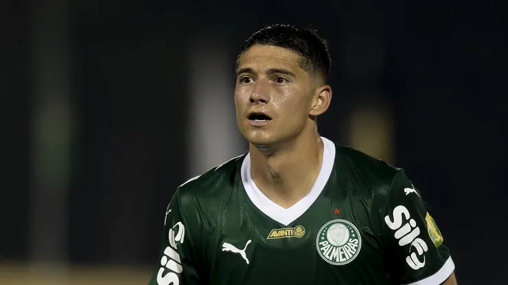 Palmeiras topa negociar Emiliano Martínez em caso de boa proposta