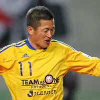 Ex-Santos Kazu Miura marca gol aos 59 anos