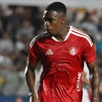 Auxiliar do Inter se desculpa com Félix Torres