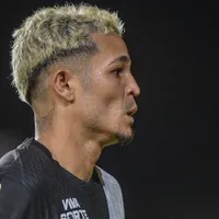 Adson reclama ao ser substituído e vascaínos criticam